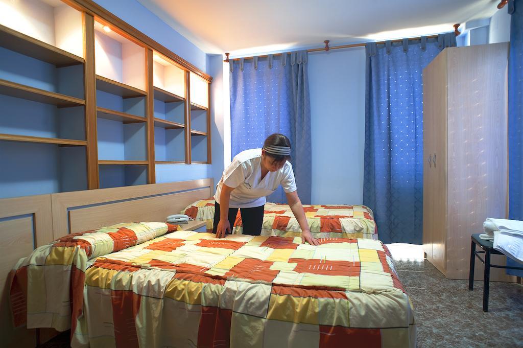 سيردانيولا ديل فاليس Hostal Xarau المظهر الخارجي الصورة